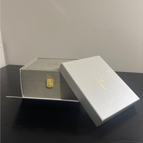 Iced out watch - Picture 3 of 4